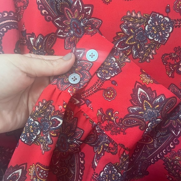 LOFT Red and Blue Long Sleeve plus paisley Relaxed Blouse 22 - Picture 4 of 8
